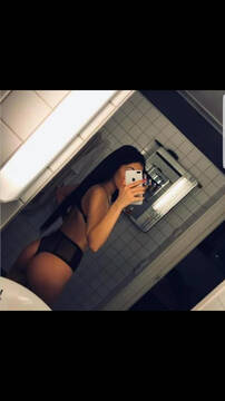 Public Photo of Alyssa0