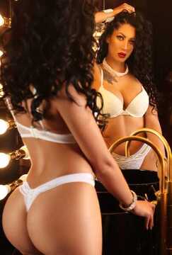 Foto pública de Alessandra__