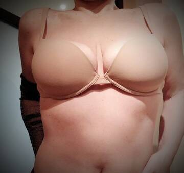 Public Photo of DeaArianna