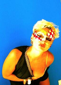 Public Photo of samantia